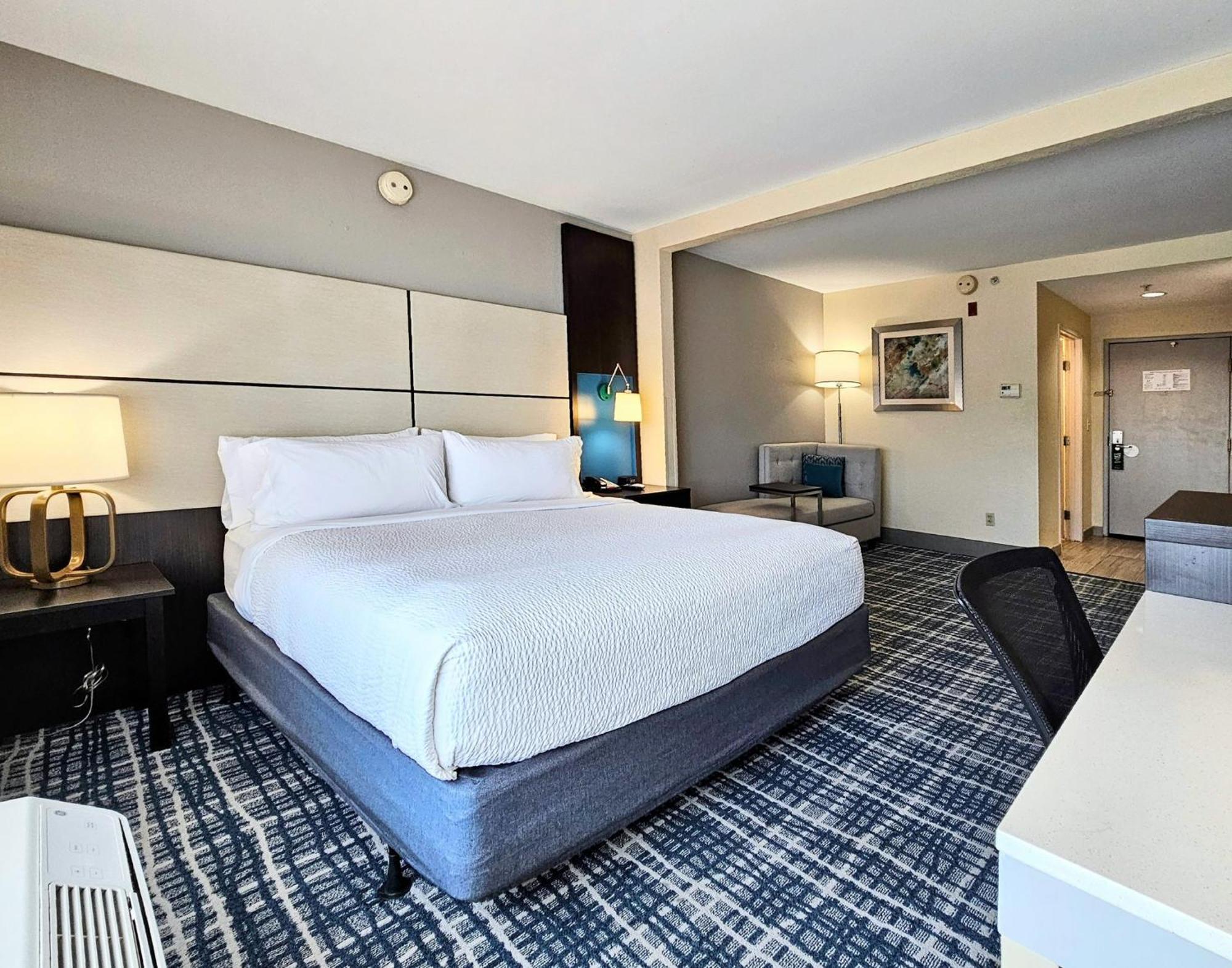 Holiday Inn - Belcamp - Aberdeen Area By Ihg Екстериор снимка